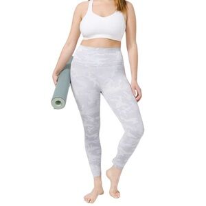 LULULEMON | Wunder Under High-Rise Tight 25" in Camo Jacquard Alpine White, 4